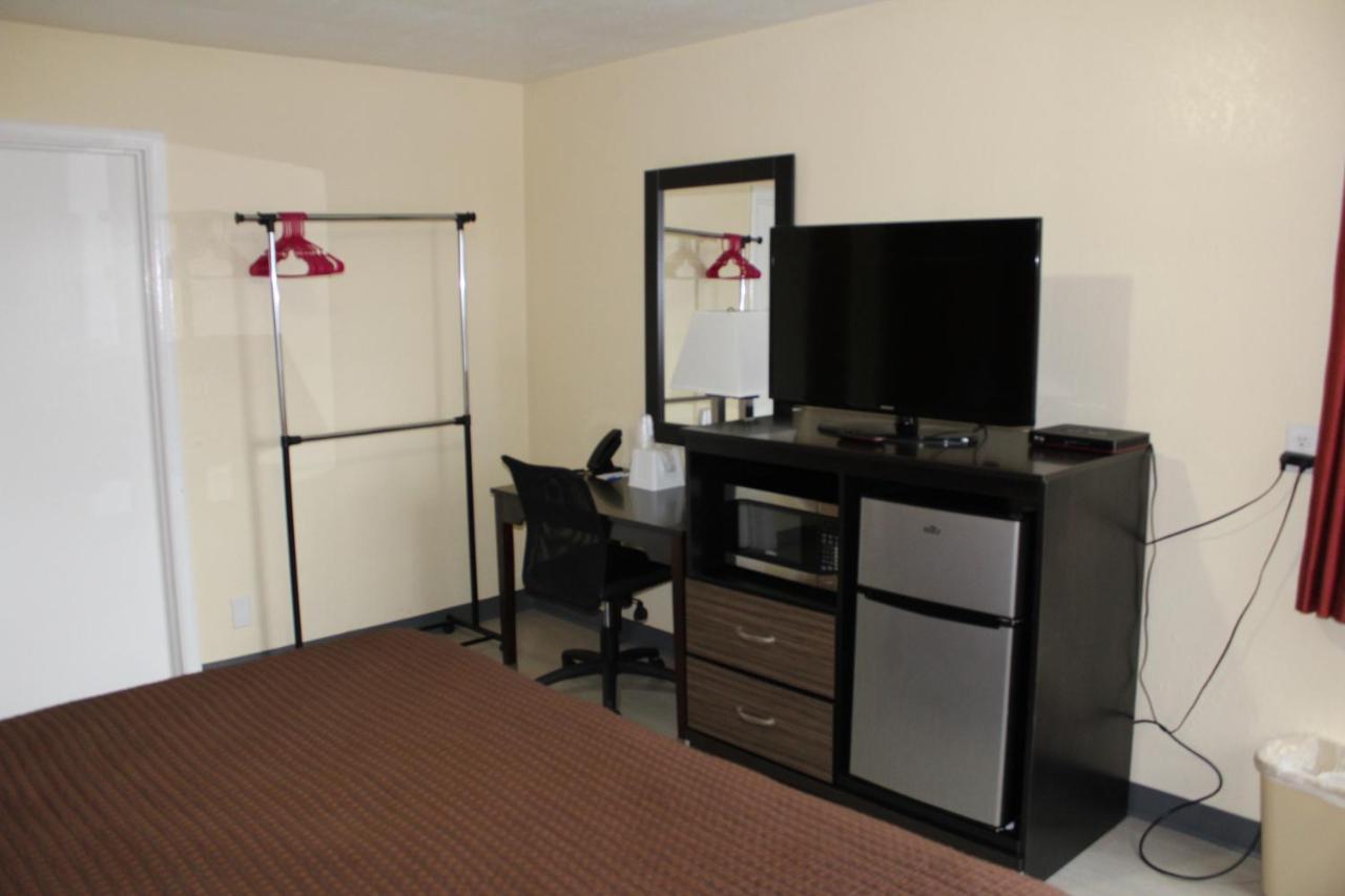 Rodeway Inn Medford South I-5 Εξωτερικό φωτογραφία