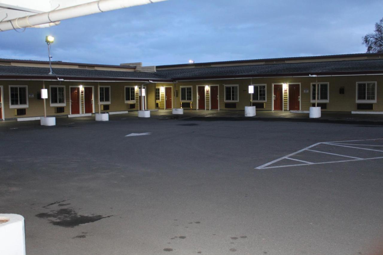 Rodeway Inn Medford South I-5 Εξωτερικό φωτογραφία