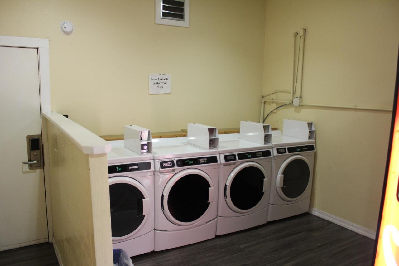 Rodeway Inn Medford South I-5 Εξωτερικό φωτογραφία