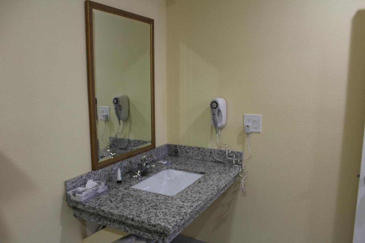 Rodeway Inn Medford South I-5 Εξωτερικό φωτογραφία
