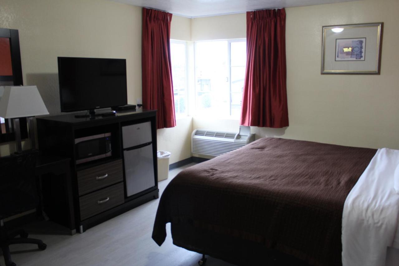 Rodeway Inn Medford South I-5 Εξωτερικό φωτογραφία