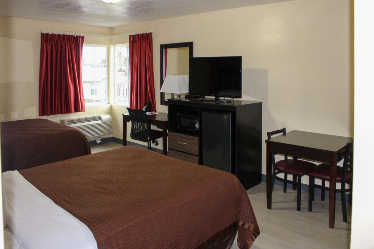 Rodeway Inn Medford South I-5 Εξωτερικό φωτογραφία