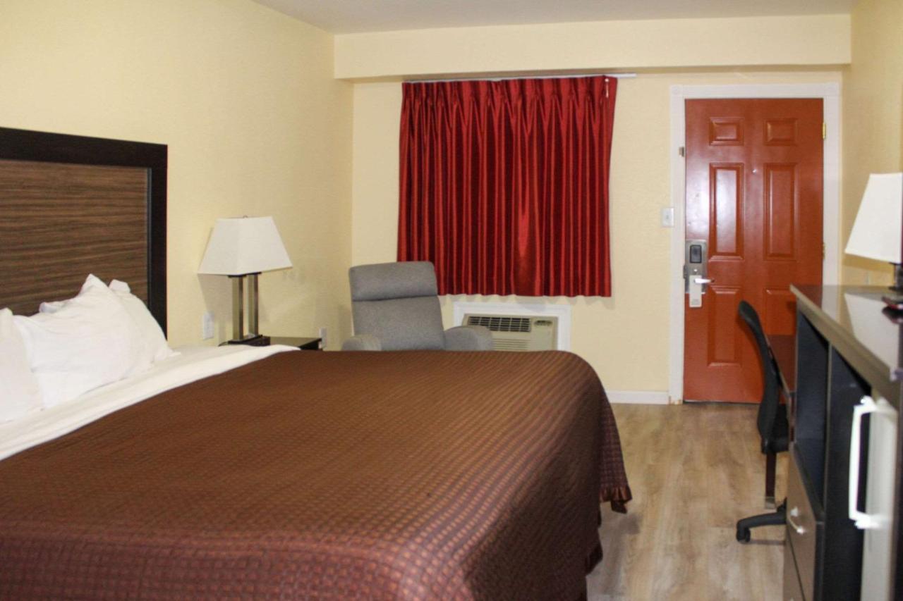 Rodeway Inn Medford South I-5 Εξωτερικό φωτογραφία
