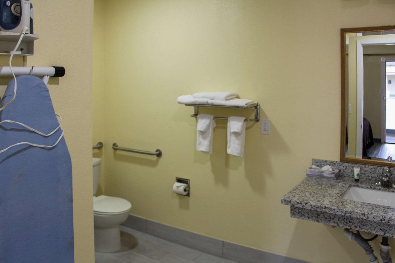 Rodeway Inn Medford South I-5 Εξωτερικό φωτογραφία