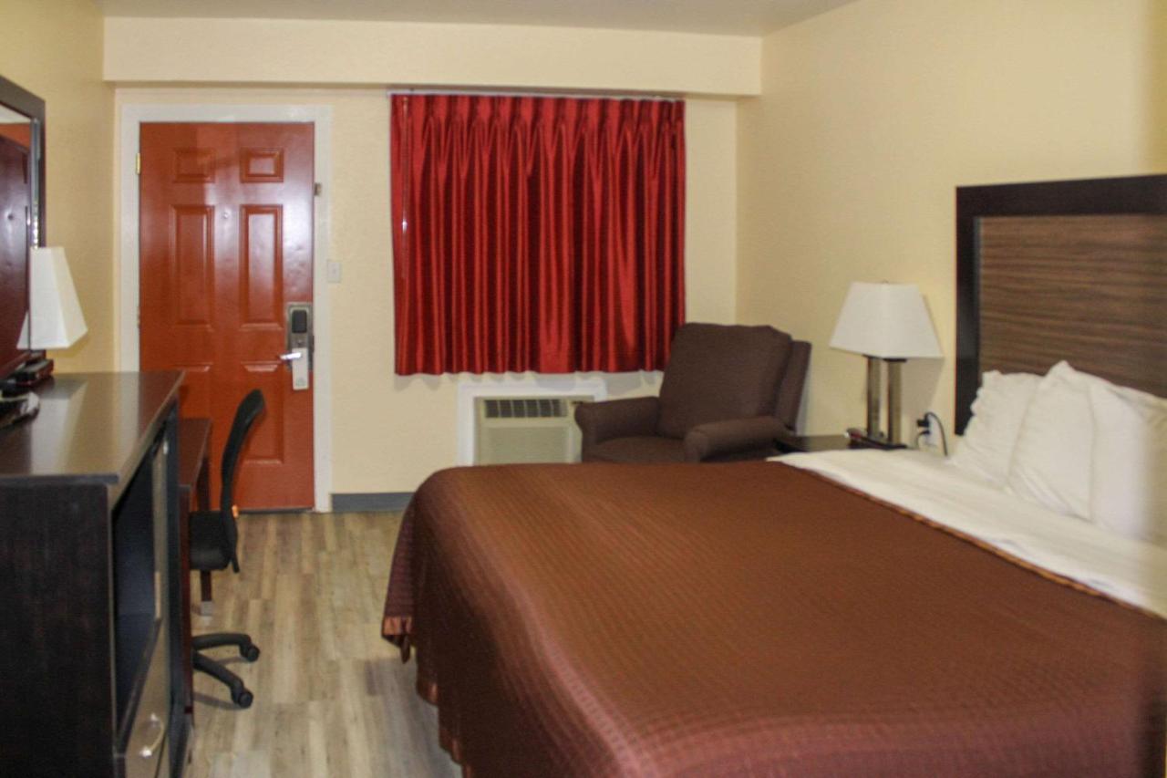 Rodeway Inn Medford South I-5 Εξωτερικό φωτογραφία